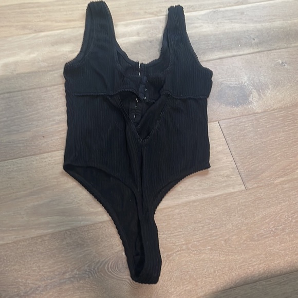 Urban Outfitters Out From Under Women’s Black Bodysuit Medium - Picture 6 of 6